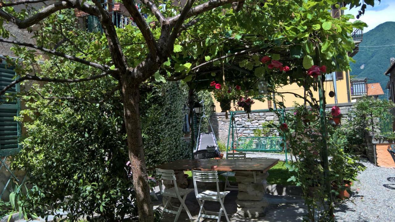 B&B "A Casa Di Camilla" Carate Urio Екстериор снимка